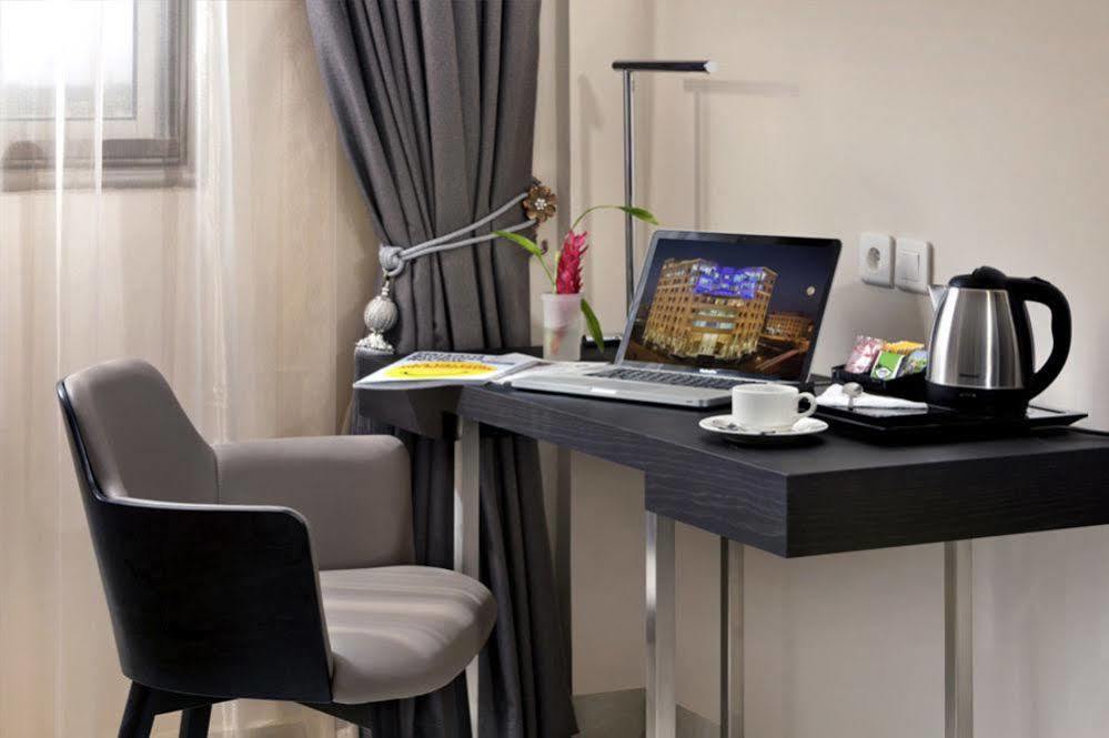 Bravia Hotel Уагадугу Экстерьер фото
