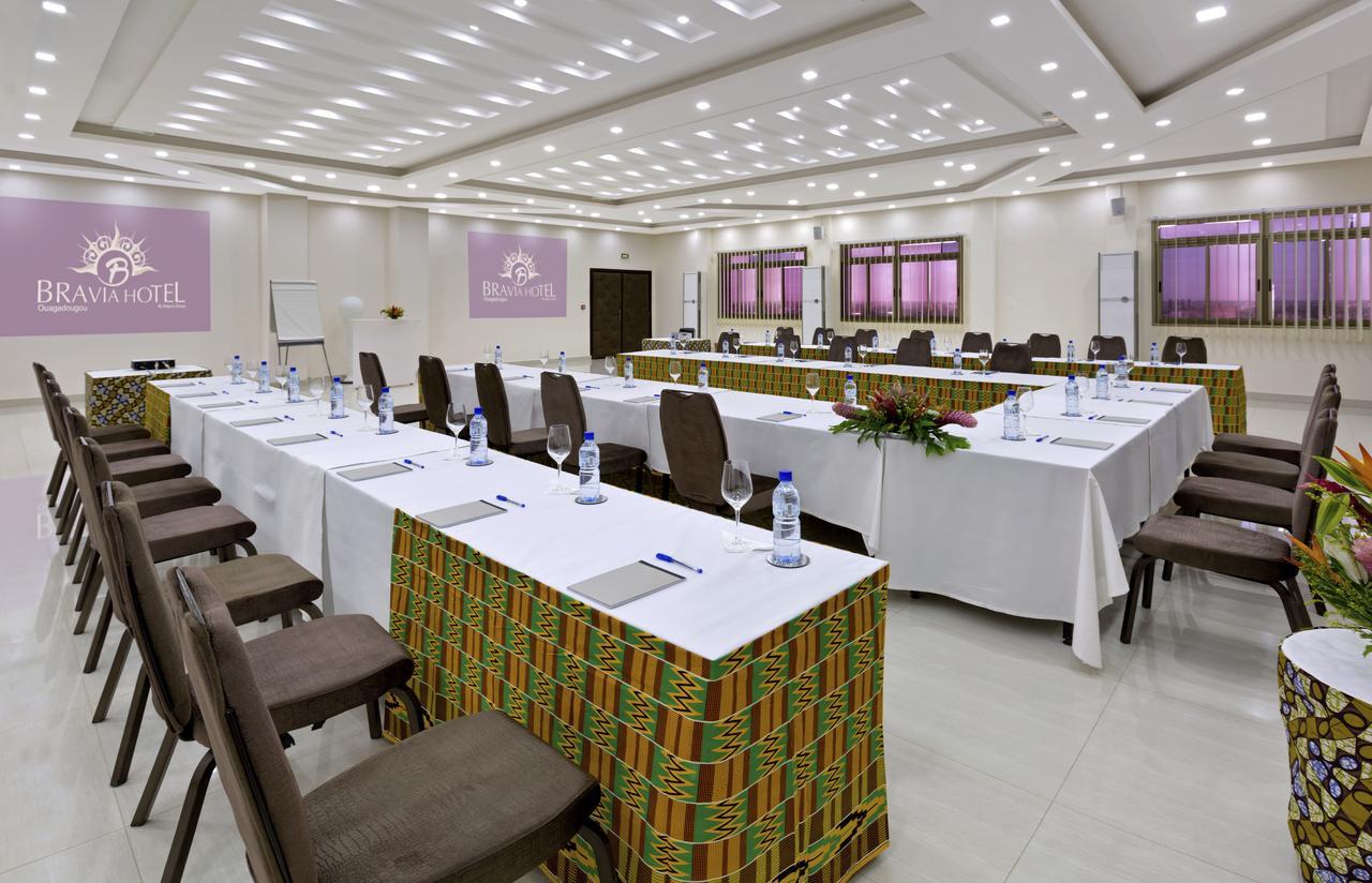 Bravia Hotel Уагадугу Экстерьер фото
